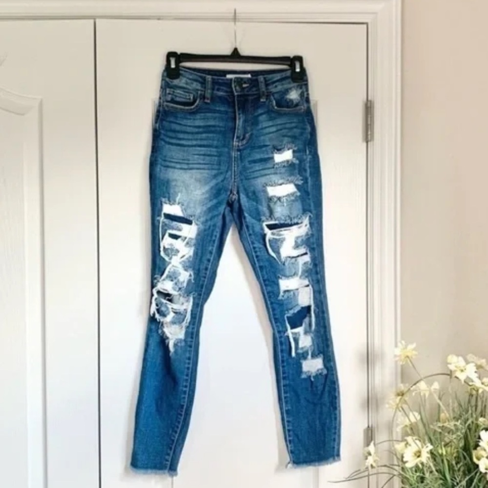 Cello Super High Rise Distressed Cut off Jeans - Picture 1 of 13